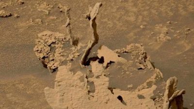 El rover de la NASA Curiosity encuentra unas extrañas ‘torres’ retorcidas en Marte