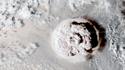 La erupción del volcán Tonga alcanzó el borde del espacio