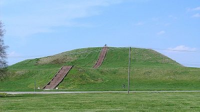 Qué sabemos de Cahokia, la megaciudad rebosante de vida que quedó sepultada en Estados Unidos