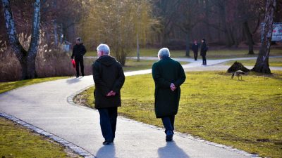 Proponen el uso de indicadores médicos para determinar la edad biológica de un individuo