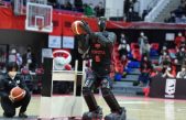 El robot jugador de baloncesto con un récord Guinness ahora también está aprendiendo a driblear
