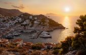 Así es Hydra: la isla griega que prohibió por completo los automóviles para preservar su patrimonio