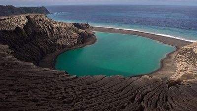 Esta isla apareció de la nada y tuvo formas de vida nunca antes vistas