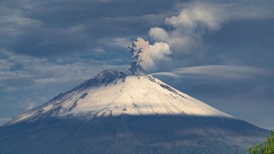 ¿Por qué aparecen supuestos ovnis tan seguido cerca del volcán Popocatépetl?