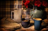 El truco infalible del café caliente para causar una buena impresión en otra persona
