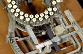 La máquina de escribir música de Robert H. Keaton