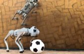 Robot cuadrúpedo al que también enseñan a jugar al fútbol