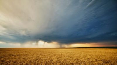 ¿Qué es la siembra de nubes y cómo se lleva a cabo este proceso?