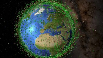 Este mapa interactivo te muestra cuánta basura espacial flota alrededor de la Tierra
