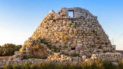 Talayots: qué son esas construcciones de piedra que hay en Baleares