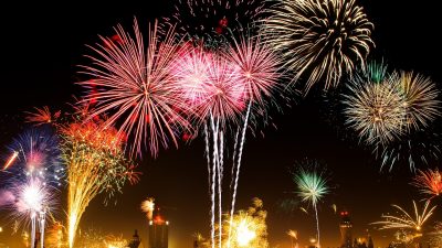 ¿Por qué no hay fuegos artificiales azules?