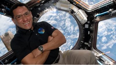 Astronauta rompe récord de tiempo en el espacio de la NASA