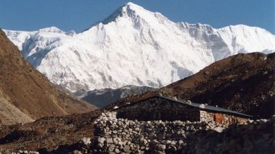 Equipo de expedición chino alcanza cumbre del monte Cho Oyu para realizar investigaciones científicas