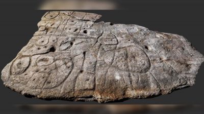 Investigan una roca de 4.000 años con misteriosos grabados