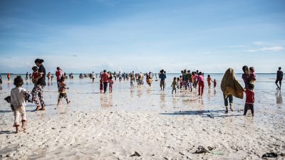 Bajau, la sorprendente comunidad que aprendió a vivir bajo el agua