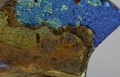 Descubren cómo un trozo de vidrio romano antiguo se convirtió en un moderno cristal fotónico