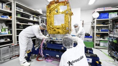 Japón se lanza a limpiar la basura del espacio y recuperar un cohete ‘muerto’