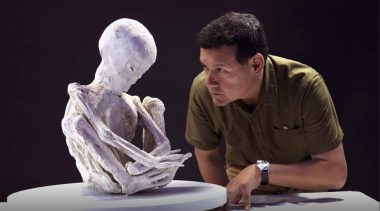 Presentación de dos Nuevas especies con tres dedos en la colección de las “Momias de Nazca”